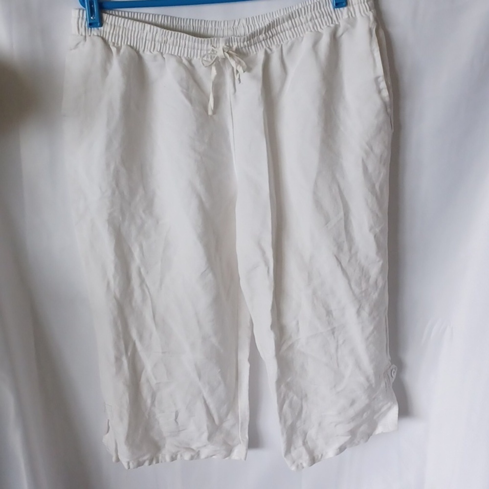 Sherry Taylor White  (linen like) capris